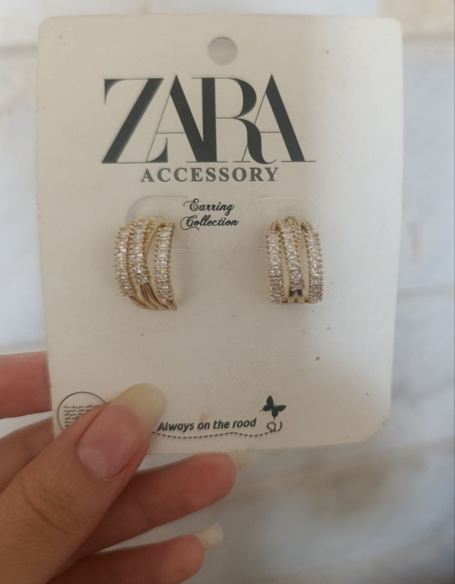 گوشواره نگینی مارک ژوپینگ رنگ ثابت کد 1
